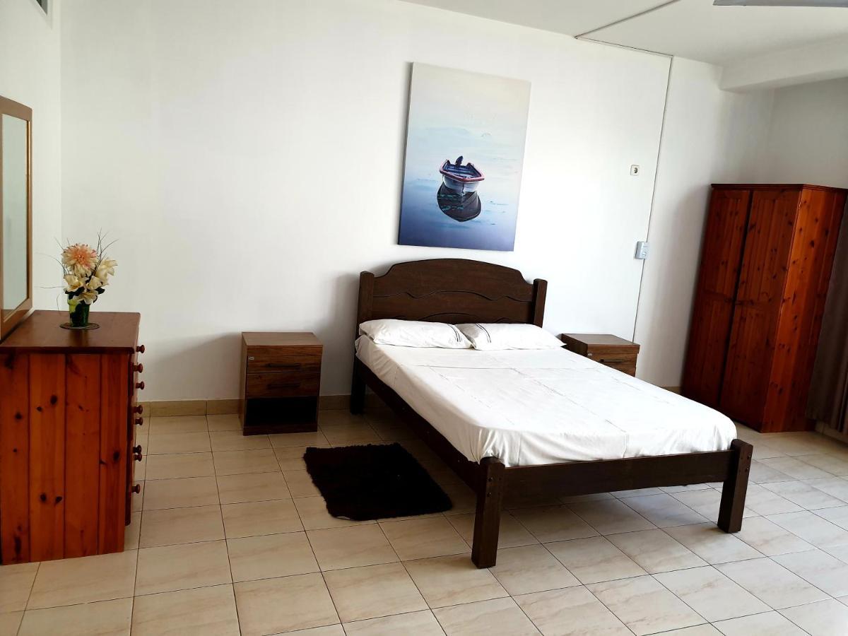 Guest House Mangui Baxu Rooms & Apartment Tarrafal  Exterior photo