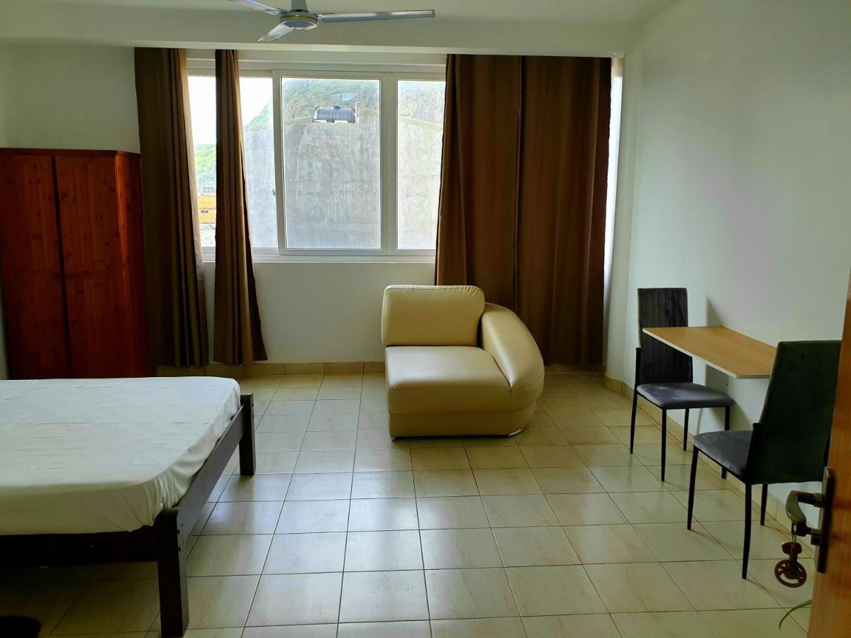 Guest House Mangui Baxu Rooms & Apartment Tarrafal  Exterior photo